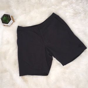 CLOSET CLOSING 12/31 Patagonia Rhytmn Short size 8